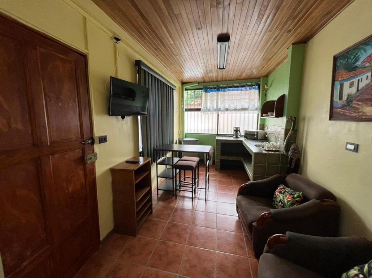 Apartamento Sol Azul A 3 Min Del Aeropuerto Sjo Alajuela Exterior photo